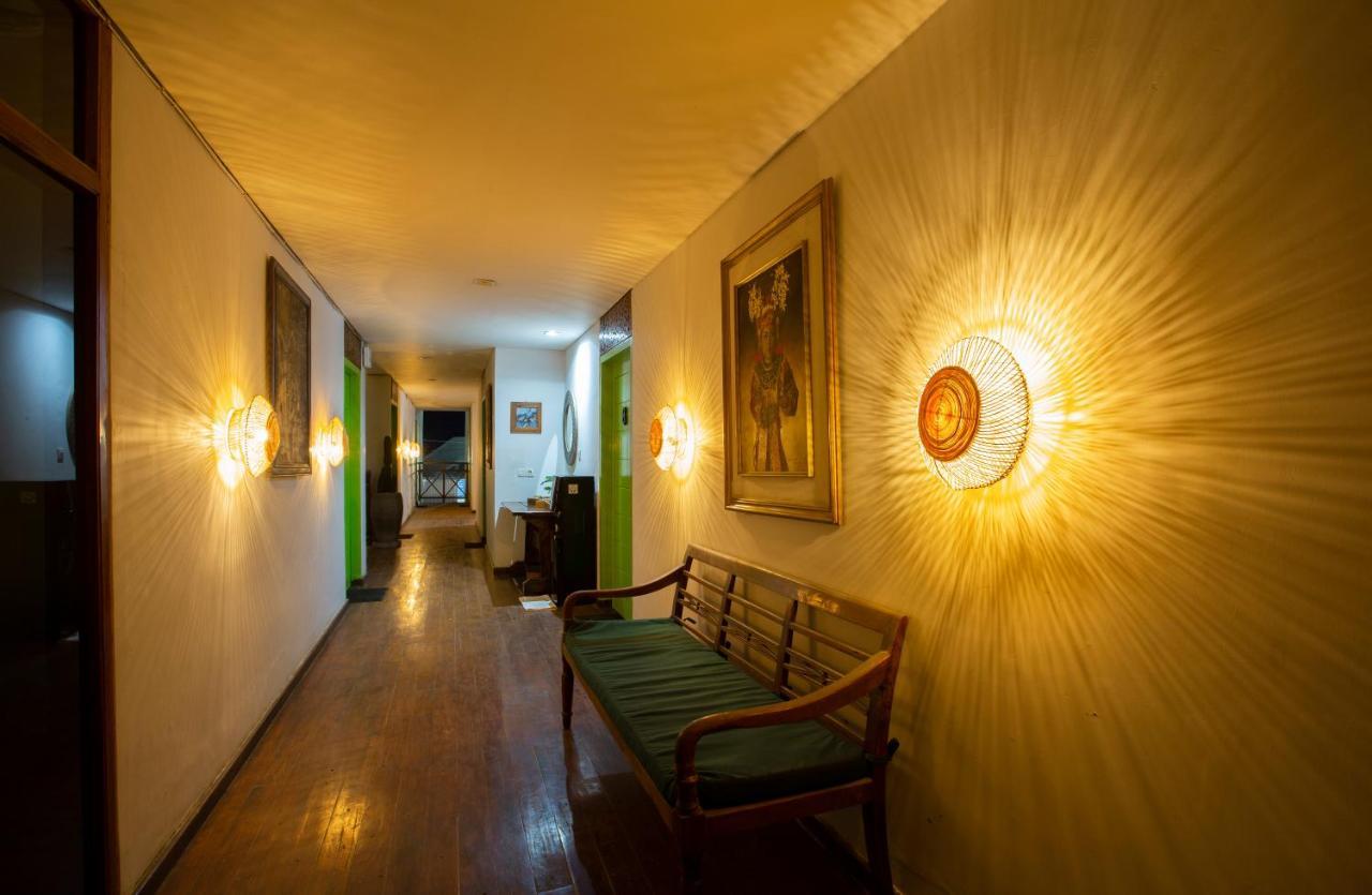 Hotel Eco Tree O'Tel Labuan Bajo Zewnętrze zdjęcie